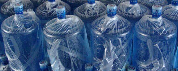 桶裝水是否需要燒開飲用？詳解安全飲用之道